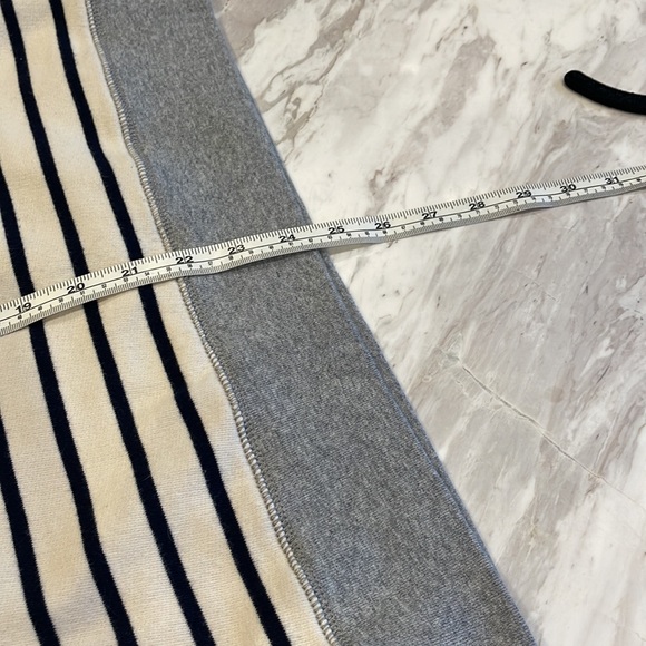 J.Crew / Crewcuts boys’ color-block striped crewneck sweatshirt NWOT - Picture 7 of 7